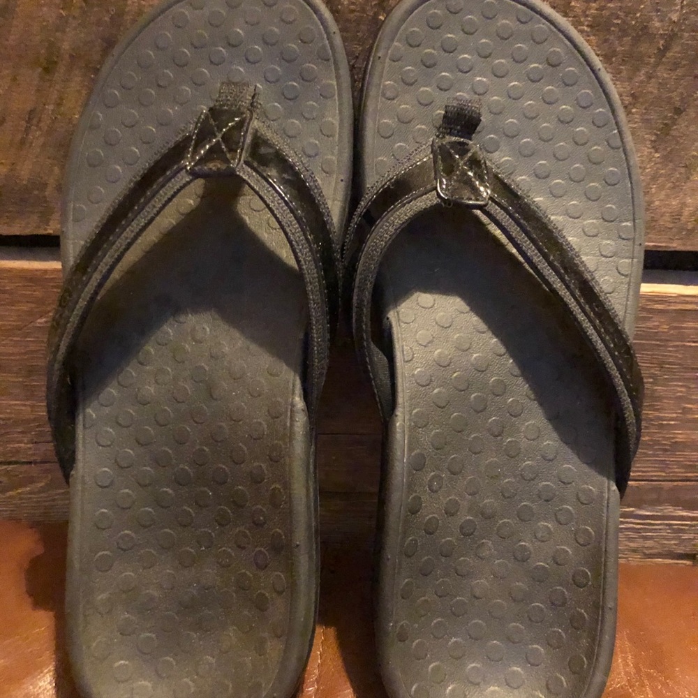 Vionic women’s flip flops